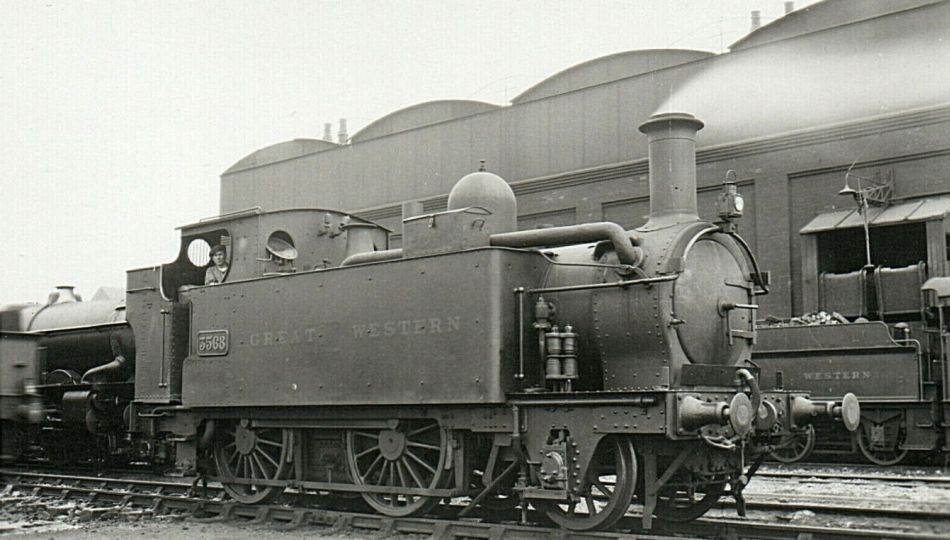 Large condenser Metro 3568 at Old Oak Common, August 1932