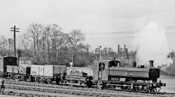 Pannier 3653 shunts at the western end of the yards at Didcot