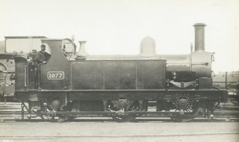 GWR 1077 in original condition with side tanks