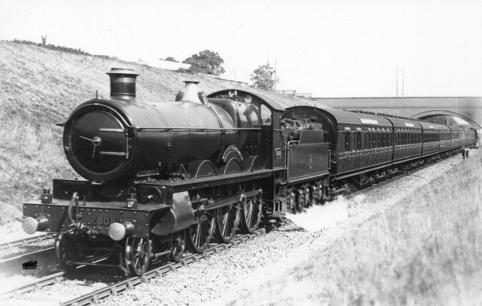 Saint 2908 'Lady of Quality' with an express, prior to WWI